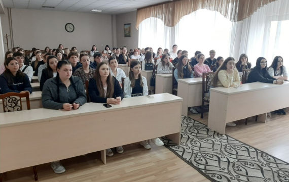 Протидія вербуванню молоді